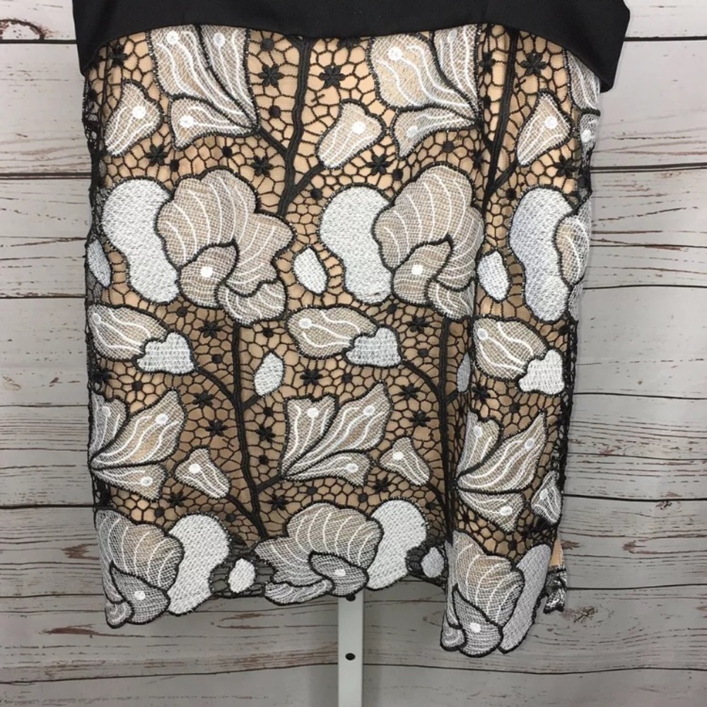 BCBG Maxazria lace strapless top size M - Picture 4 of 8